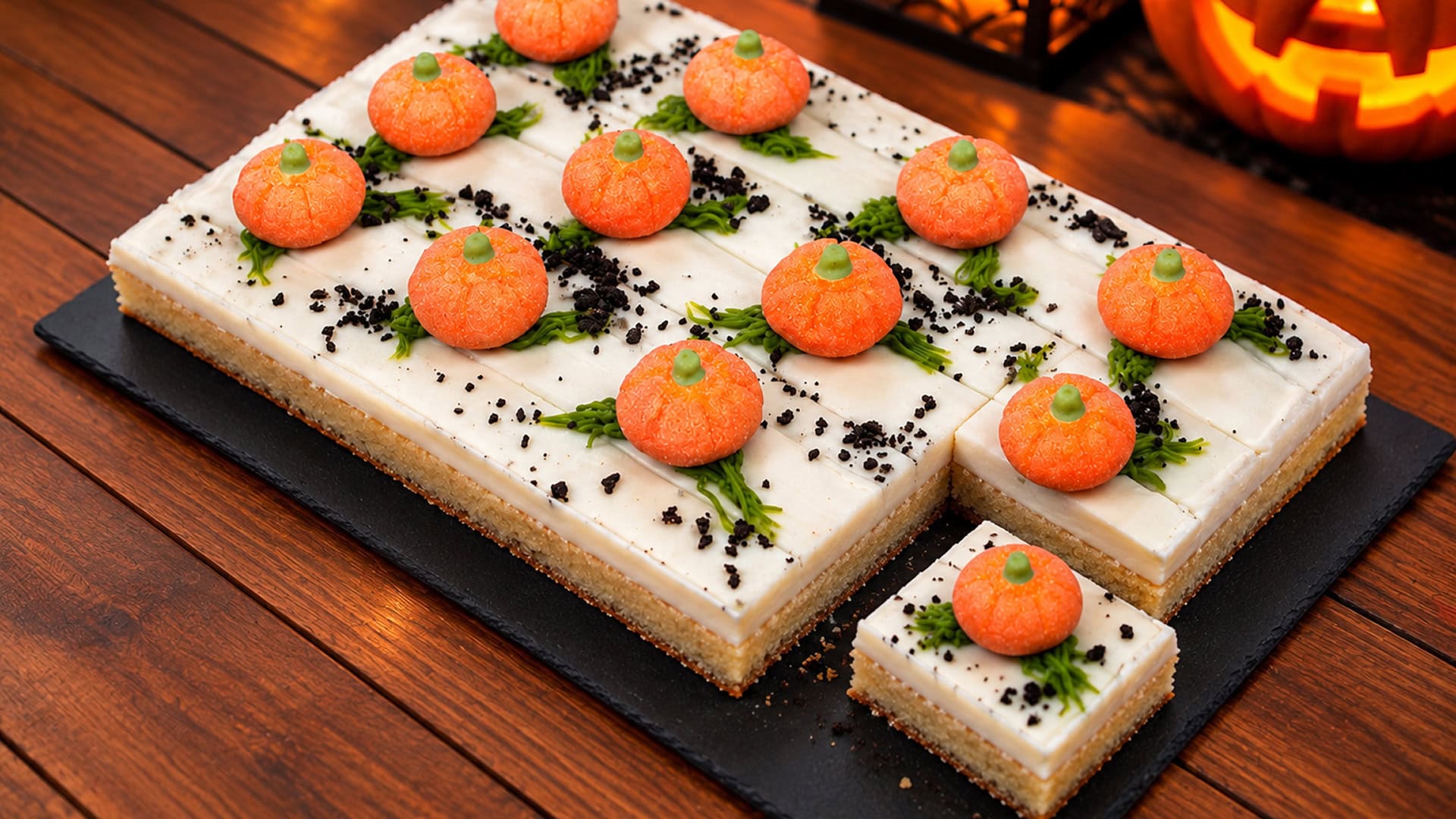 Vanilla Pumpkin Traybake